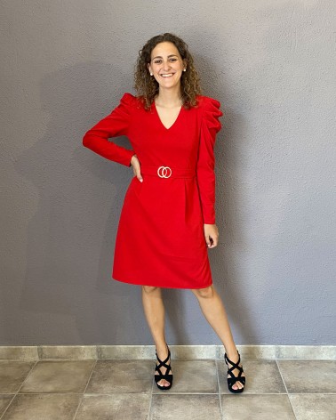 Vestido corto de manga larga rojo con hombreras y cinto