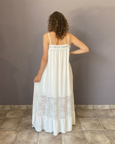 Vestido largo de tirantes finos blanco con encaje