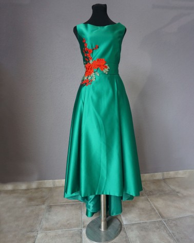 vestido de fiesta largo verde esmeralda con diseño floral