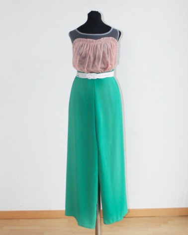 Pantalón estilo campana verde