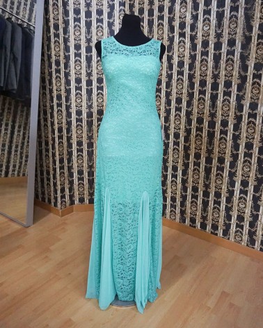 Vestido color aguamarina de encaje sin mangas