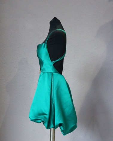 Vestido Verde Satinado de Tirantes