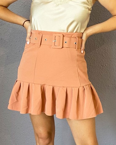 Mini falda con volante rosa cálido