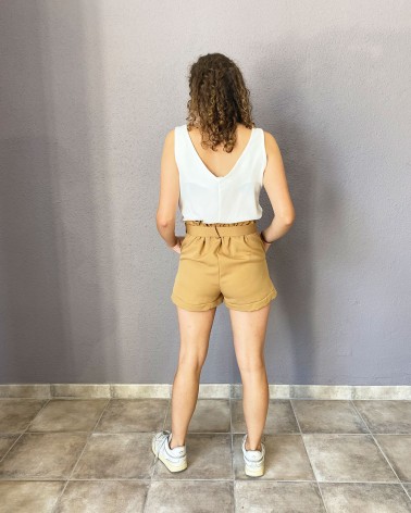 Pantalón corto de vestir mujer color beige       LAC17049a