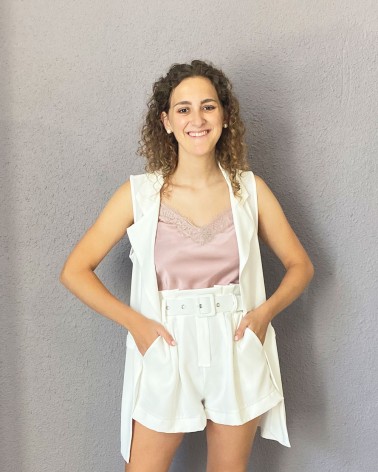 Chaleco blanco largo con solapas