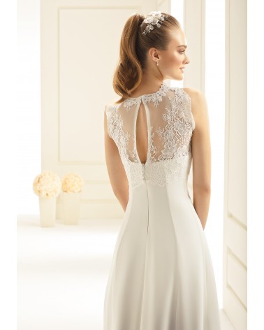 Top de encaje ilusión con escote halter y espalda lágrima