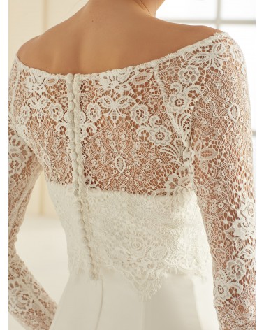 Top de novia en encaje floral con escote barco y manga larga